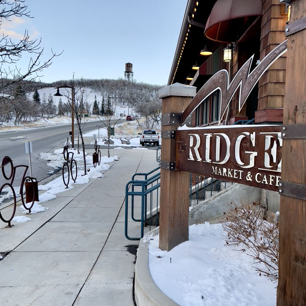 Ridge Cafe - Exterior view of the mountain surroundings. - Pizza Near Me - Draper, Utah Ridge Cafe - Exterior view of the mountain surroundings. - Pizza Near Me - Draper, Utah