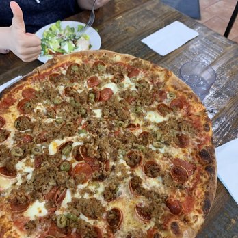 Custom Pie and Bar - Yum!! - Pizza Near Me - Moorpark, California