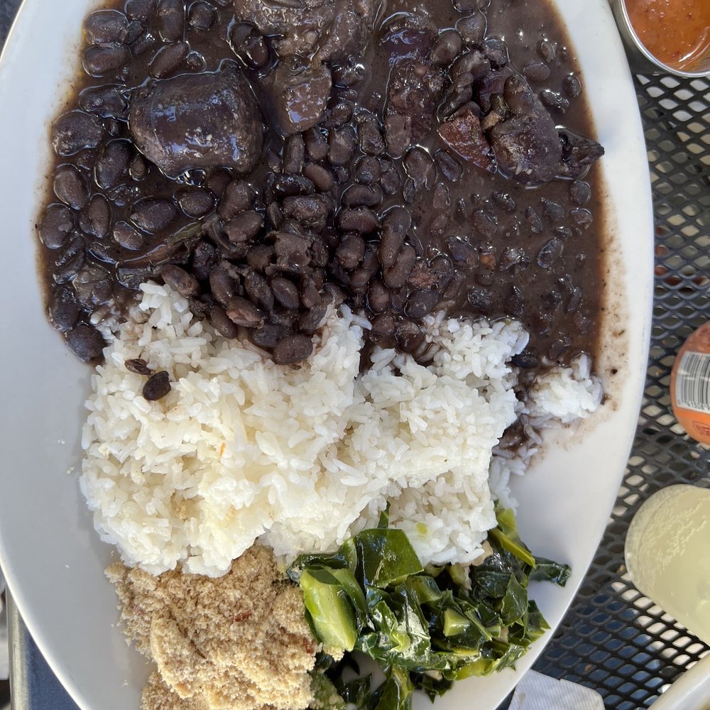 Feijoada as served.