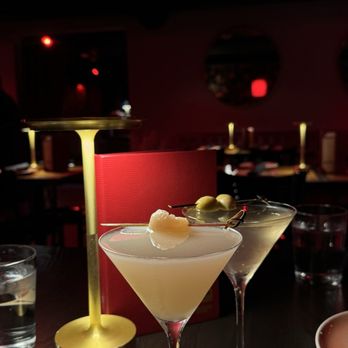 Singapore Room - Lounges Near Me - Saugatuck, Michigan Singapore Room - Lounges Near Me - Saugatuck, Michigan
