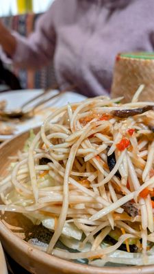 Pii Nong Thai Yonge - Eatery & Experience by null