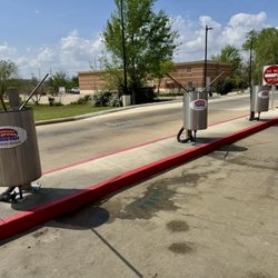 5 Minute Express Car Wash - Flowood - Place to scrub off bugs before you go through wash