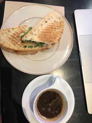 Café Saint-Henri (Villeray - Quartier Général) by null