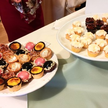The Party Helpers - Macaroons and mini cupcakes - Caterers Near Me - San Jose, California