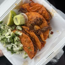 El Tacon Madre - Birria tacos