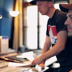 SONIC-MUSIC Tonstudio - bei der Arbeit im Tonstudio :)