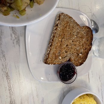 SYRUP - Algonquin - Wheat toast - Breakfast & Brunch Near Me - Algonquin, Illinois SYRUP - Algonquin - Wheat toast - Breakfast & Brunch Near Me - Algonquin, Illinois