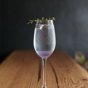 Wednesdays Wine Bar - Sparkling mocktail - Wine Bars Near Me - Estacada, Oregon Wednesdays Wine Bar - Sparkling mocktail - Wine Bars Near Me - Estacada, Oregon