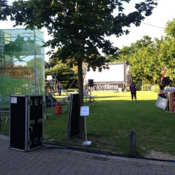 Union Films - Setting up the outdoor Iron Man 3 screening