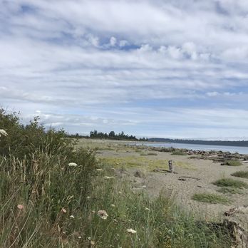 Island View Beach Regional Campground - Beautiful view from a bench - Campgrounds Near Me - Saanichton, British Columbia