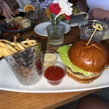 Port Marina - Burger - Cocktail Bars Near Me - Cape May, New Jersey Port Marina - Burger - Cocktail Bars Near Me - Cape May, New Jersey