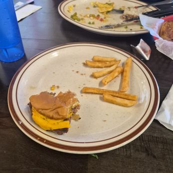 Annie's Cafe - As you can tell, the food was amazing. Server Carina was very helpful; she kept coming to the table to check on us. The vibe is great. - American Near Me - Riverside, California