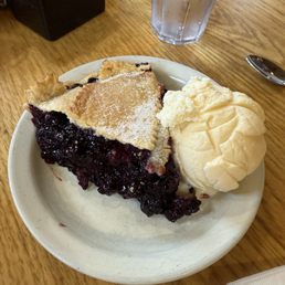 huckleberry and mixed berry pie huckleberry and mixed berry pie