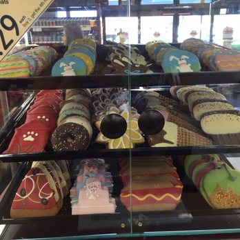 Pet Food Express - Pizza, hot dog or cupcake anyone? - Pet Stores Near Me - Tarzana, California Pet Food Express - Pizza, hot dog or cupcake anyone? - Pet Stores Near Me - Tarzana, California