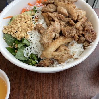 Yummy Banh Mi - Grilled chicken with vermicelli salad. (Bun Ha Nuong) - Vietnamese Near Me - Everett, Washington Yummy Banh Mi - Grilled chicken with vermicelli salad. (Bun Ha Nuong) - Vietnamese Near Me - Everett, Washington