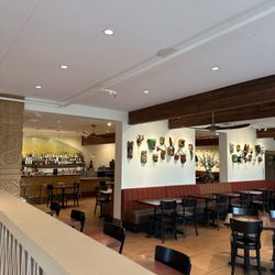 Picante - Inside - huge restaurant