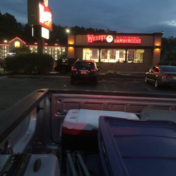 Wendy's - Outside - Burgers Near Me - Pigeon Forge, Tennessee