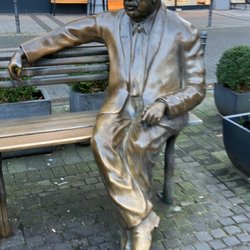 Willy-Millowitsch-Denkmal Willy-Millowitsch-Platz, Breite Str