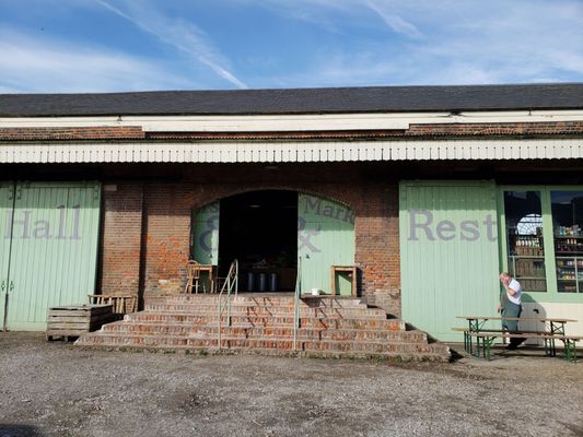 The Goods Shed by null