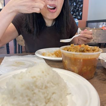 Bai Cebu Lechon - First bite - Filipino Near Me - Roseville, California