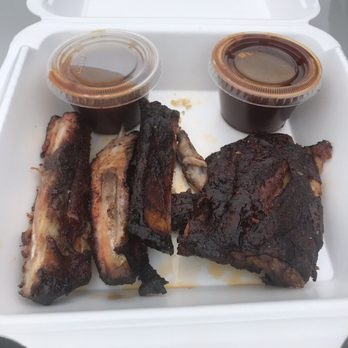 JL's Bar-B-Q - Sad looking ribs - Barbeque Near Me - Pryor, Oklahoma