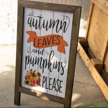 Casa Chaskis - Autum decor - Peruvian Near Me - Long Beach, California Casa Chaskis - Autum decor - Peruvian Near Me - Long Beach, California