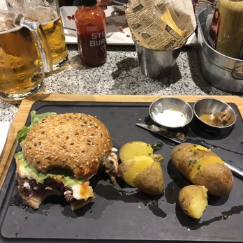 Steak Burger - Age beef burger. Wow wow wow - American Near Me - Madrid, M