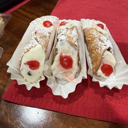 Cannolis