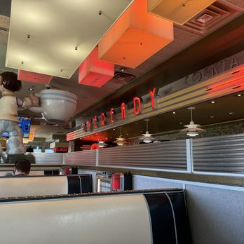 The Eveready Diner - Diners Near Me - Brewster, New York