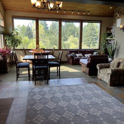 Duck Inn Lodge - Entryway
