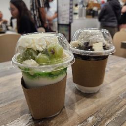 Green grape bingsu and oreo bingsu