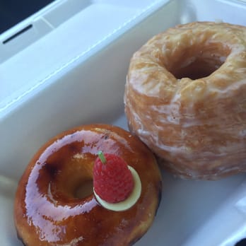 Jarams Donuts - The creme brûlée (left) cronut or doughssant (right) - Donuts Near Me - Dallas, Texas Jarams Donuts - The creme brûlée (left) cronut or doughssant (right) - Donuts Near Me - Dallas, Texas