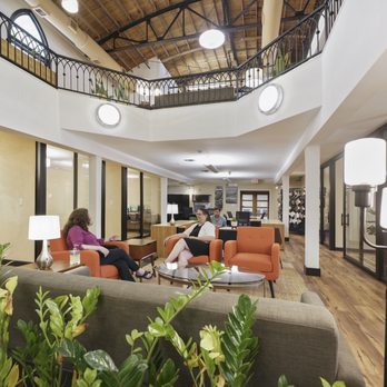 Workplace 1919 - Plenty of comfortable lounge spaces to catch up with clients and colleagues - Shared Office Spaces Near Me - Houston, Texas Workplace 1919 - Plenty of comfortable lounge spaces to catch up with clients and colleagues - Shared Office Spaces Near Me - Houston, Texas