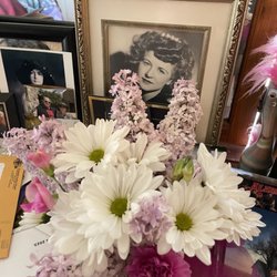 Antelope Valley Florist - The bouquet with my grandma's picture