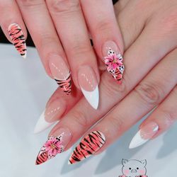 Piggy Nails