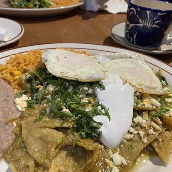 La Casa De Samuel - Chilaquiles verdes - Mexican Near Me - Chicago, Illinois