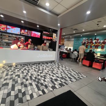 Jollibee - Fast Food Near Me - Sacramento, California
