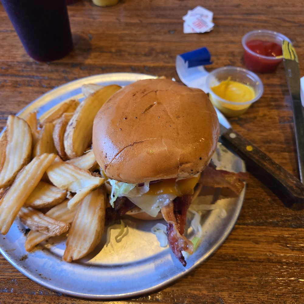 Ultimate Bacon Cheesburger Ultimate Bacon Cheesburger