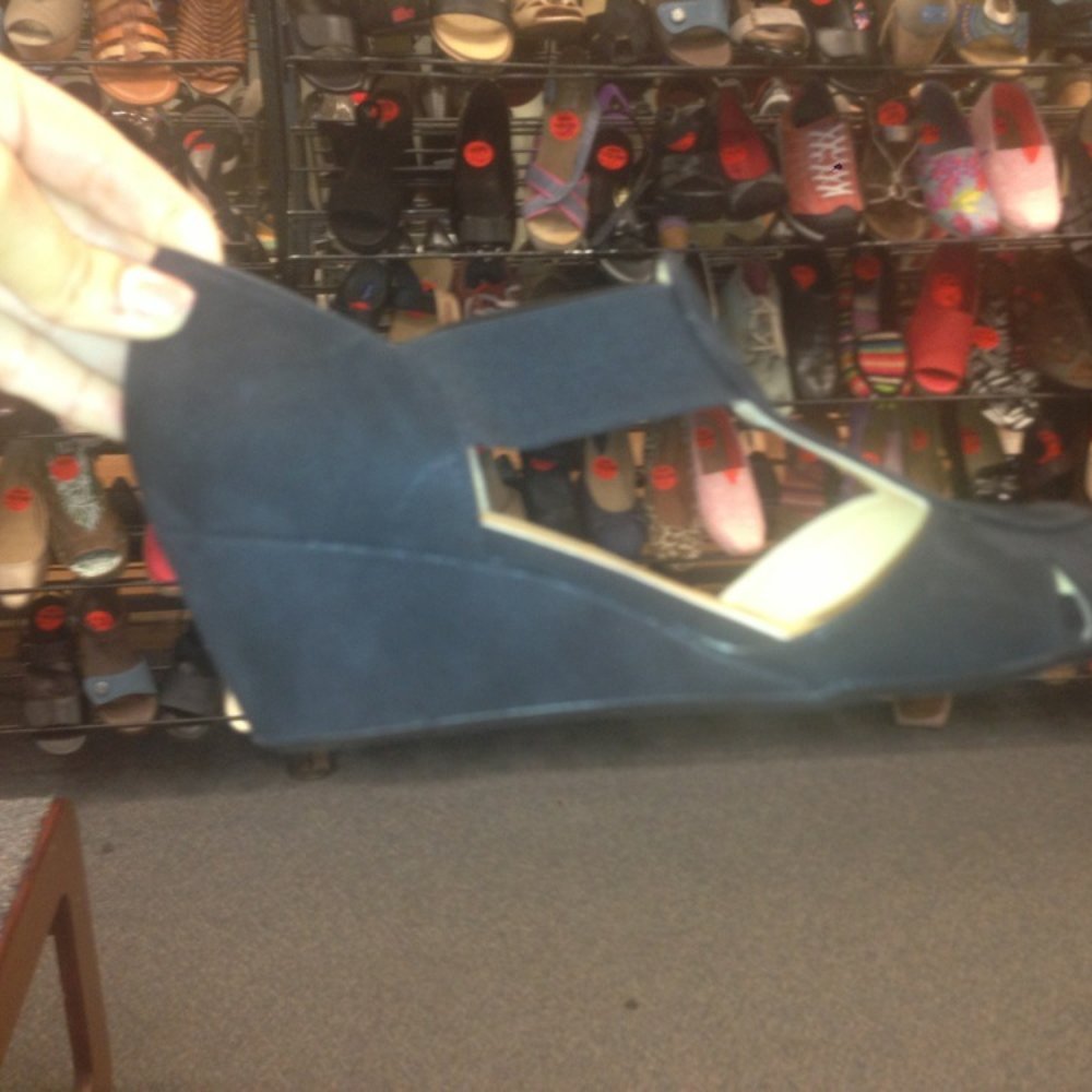 Tip Top Shoes - Shoe Stores Near Me - New York, New York Tip Top Shoes - Shoe Stores Near Me - New York, New York