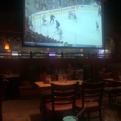 Boston's The Gourmet Pizza - Huge tv