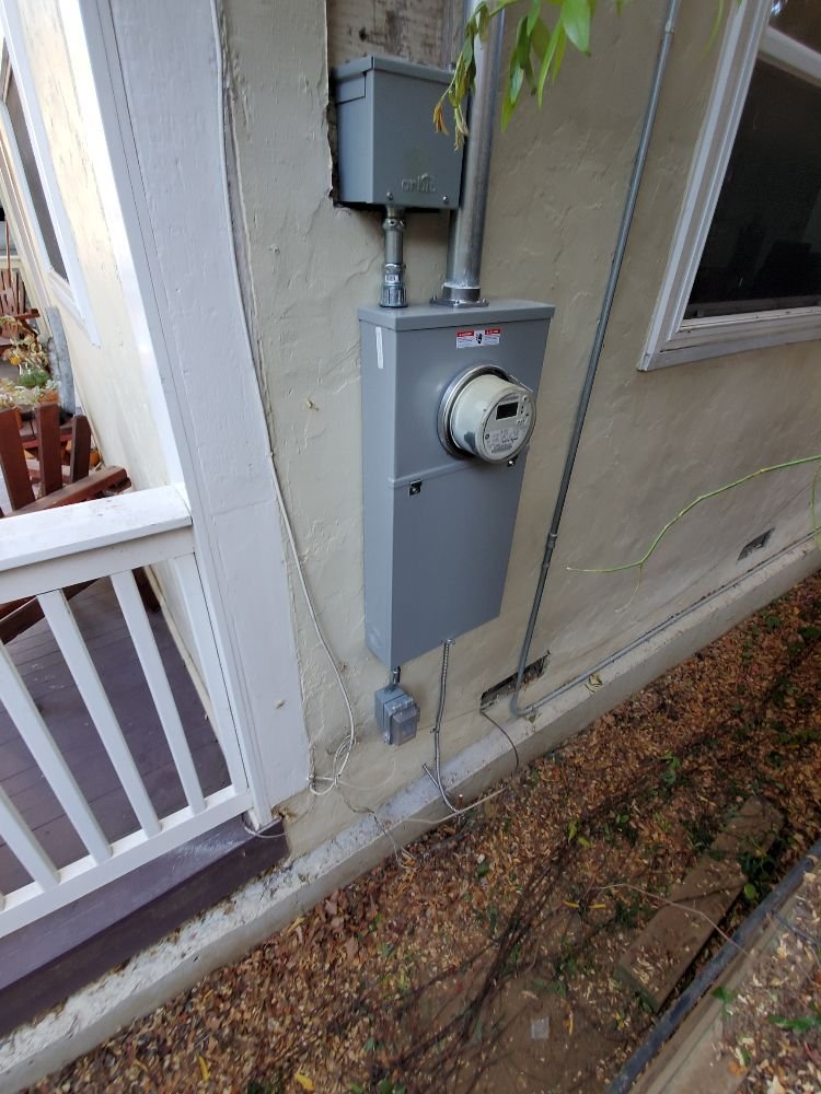 Slide of 1st Choice Electric Service