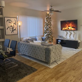 Fancy Farm Home - My home after Jenna did my Christmas design! I simple gave her color preferences and she brought my Christmas decor fantasies to life! - Home Organization Near Me - Drive Sparks, Nevada Fancy Farm Home - My home after Jenna did my Christmas design! I simple gave her color preferences and she brought my Christmas decor fantasies to life! - Home Organization Near Me - Drive Sparks, Nevada