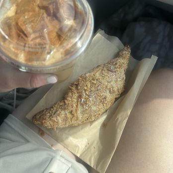 Paradeisos - Almond croissant - Coffee & Tea Near Me - Nashville, Tennessee