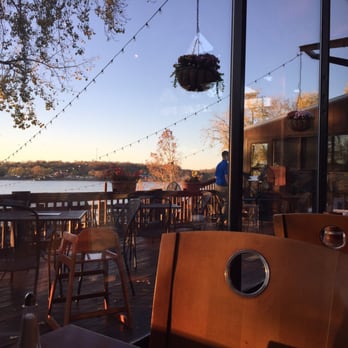 Captains Quarters Riverside Grille - View of the river - Seafood Near Me - Prospect, Kentucky