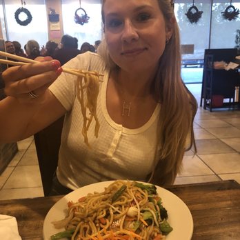 Thai Chili Asian Bistro - LO Mein (vegetable only) - Thai Near Me - Ooltewah, Tennessee Thai Chili Asian Bistro - LO Mein (vegetable only) - Thai Near Me - Ooltewah, Tennessee