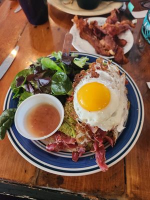 Sammy’s Bullfrog Cafe by null