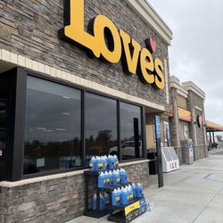 Love's Travel Stop - Windshield wiper fluid