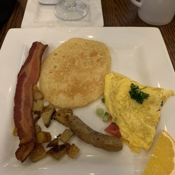 The Iris Inn - Breakfast - Hotels Near Me - Waynesboro, Virginia The Iris Inn - Breakfast - Hotels Near Me - Waynesboro, Virginia