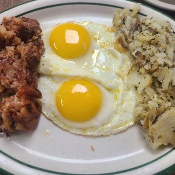 Pete's Cafe - Corned beef hash - Southern Near Me - Farmers Branch, Texas Pete's Cafe - Corned beef hash - Southern Near Me - Farmers Branch, Texas