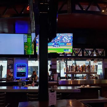 WILD PITCH SPORTS BAR &amp; GRILL - Updated January 2025 - 78 Photos 